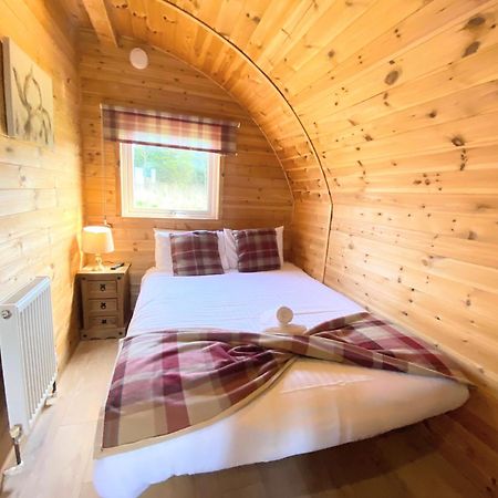 Kelty Pond View Pod 1 With Outdoor Hot Tub - Fife - Loch Leven - Lomond Hillsヴィラ エクステリア 写真